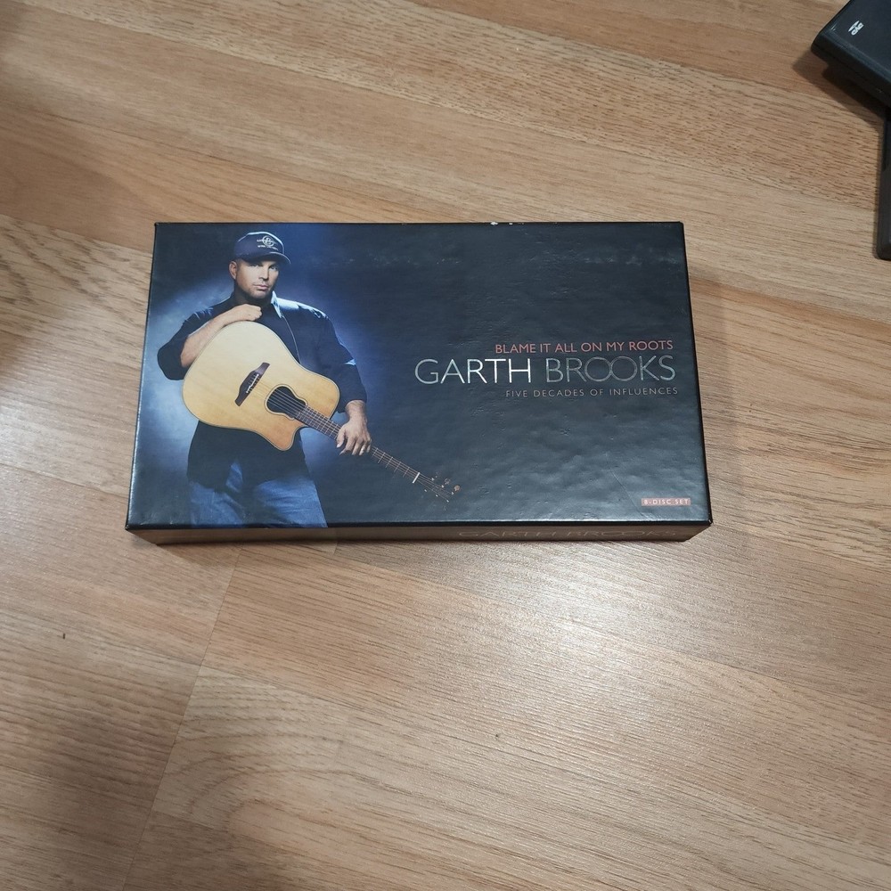 GARTH BROOKS "BLAME IT ALL ON MY ROOTS" 8 Disc Box Set